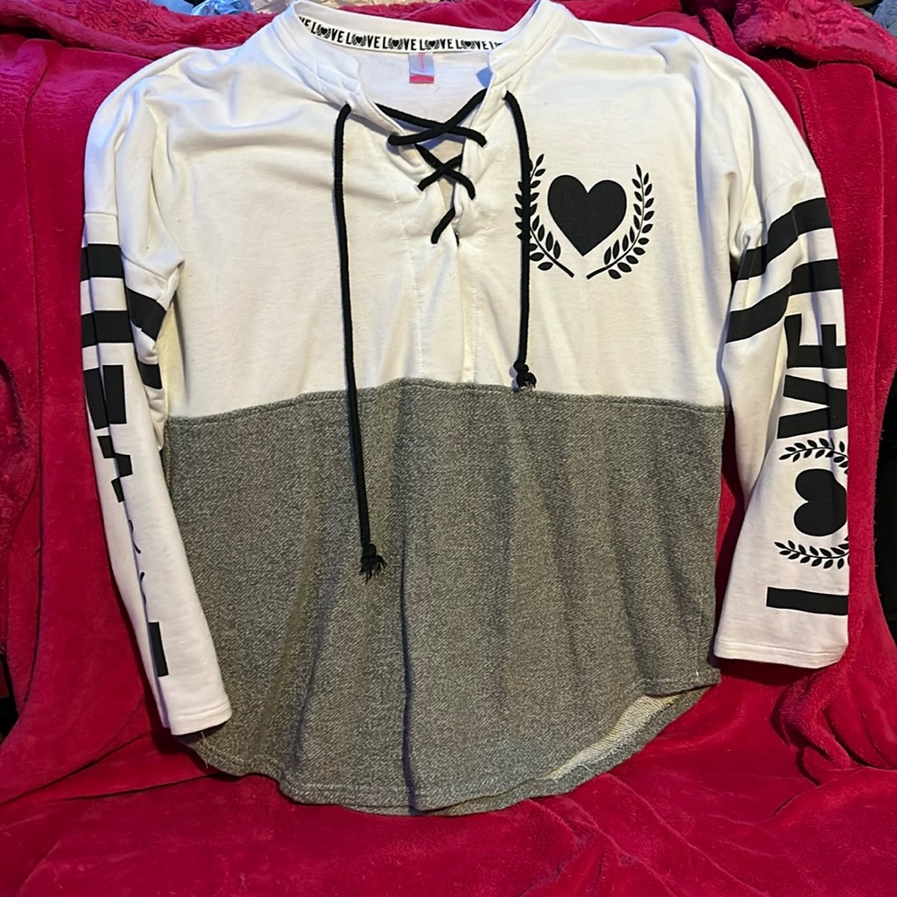 No Boundaries Juniors' lace-up varsity stripe colorblock pullover sweatshirt
